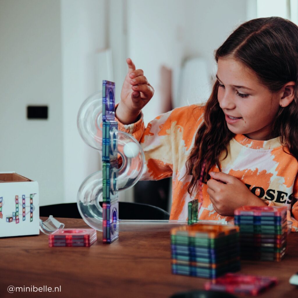 Circuit pastel cu bile 110 piese Cleverclixx